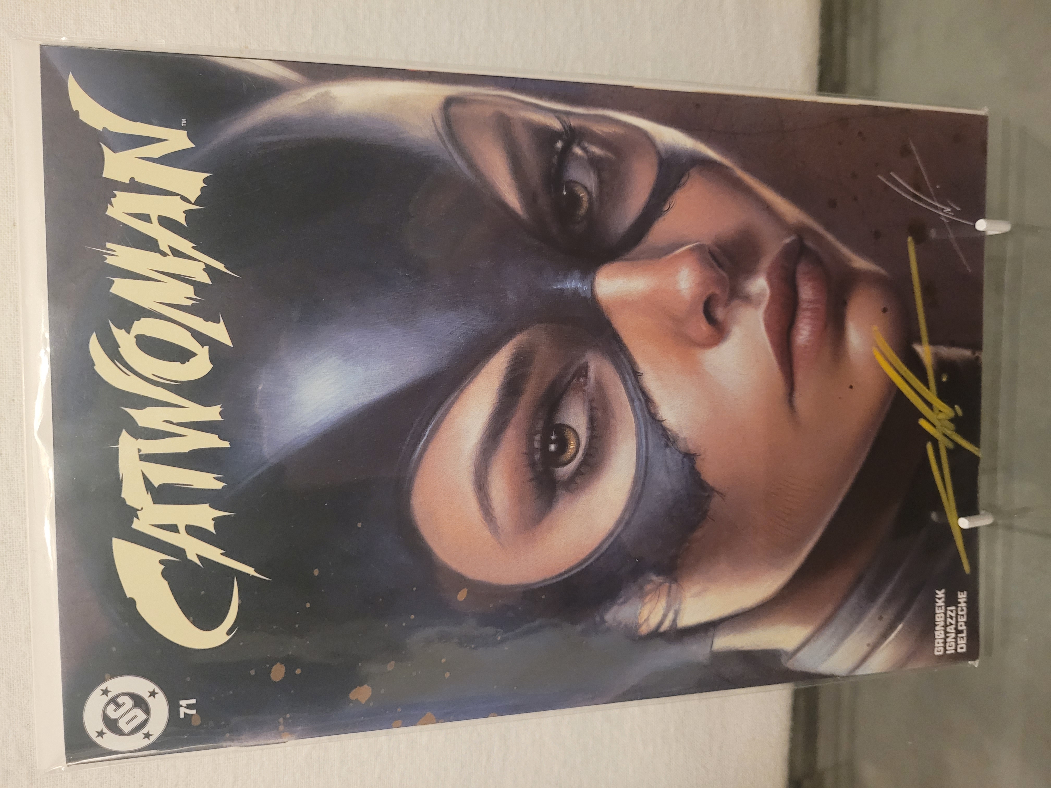 Cat Woman #71 Carla Cohen Exclusive Trade Signed by Carla Cohen W/COA LTD 3000