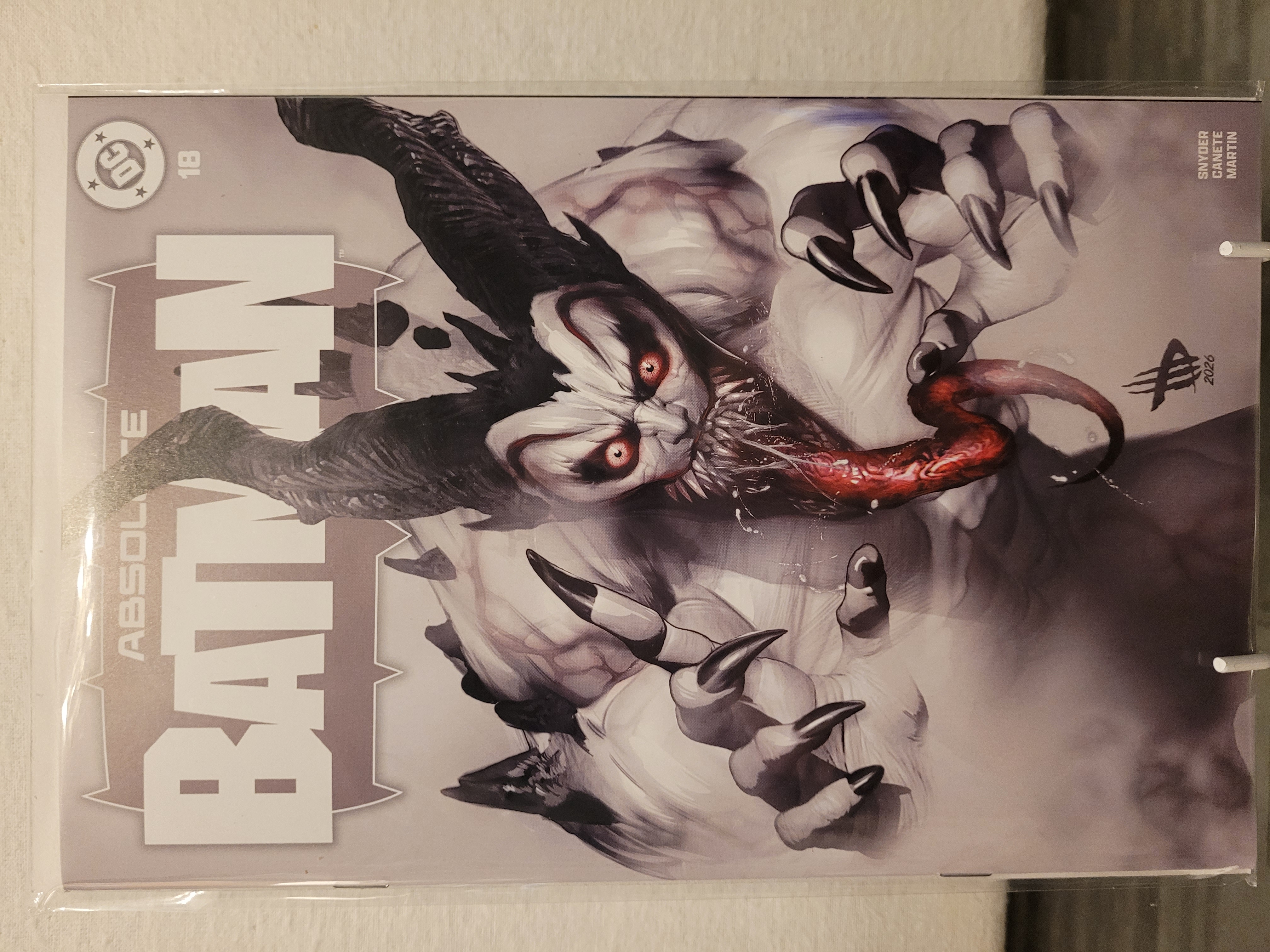 ABSOLUTE BATMAN #18 WILKINS TRADE DRESS MEGACON LTD 3000