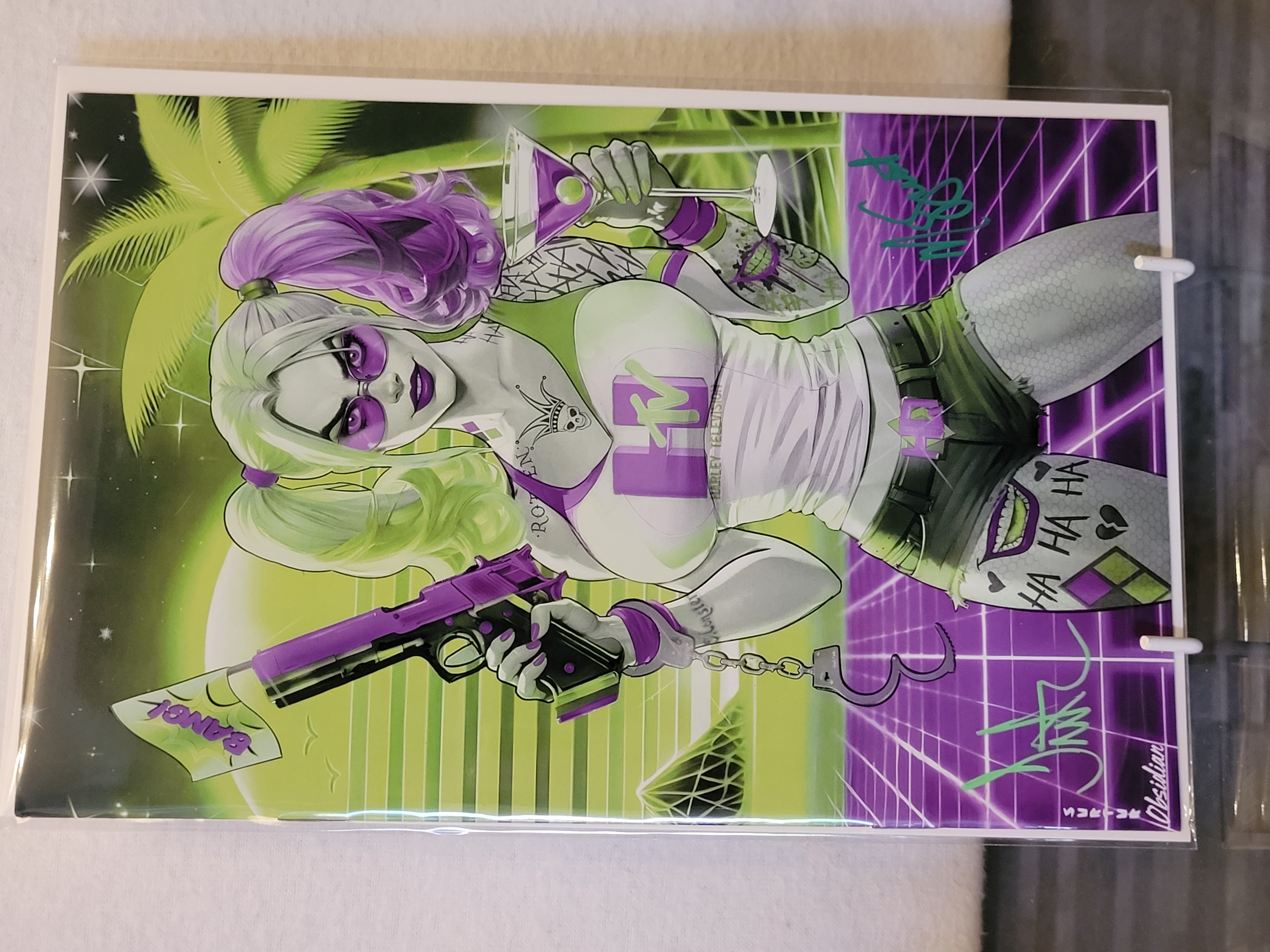 fright weaver harley quinn retro green x2 signed w/coa