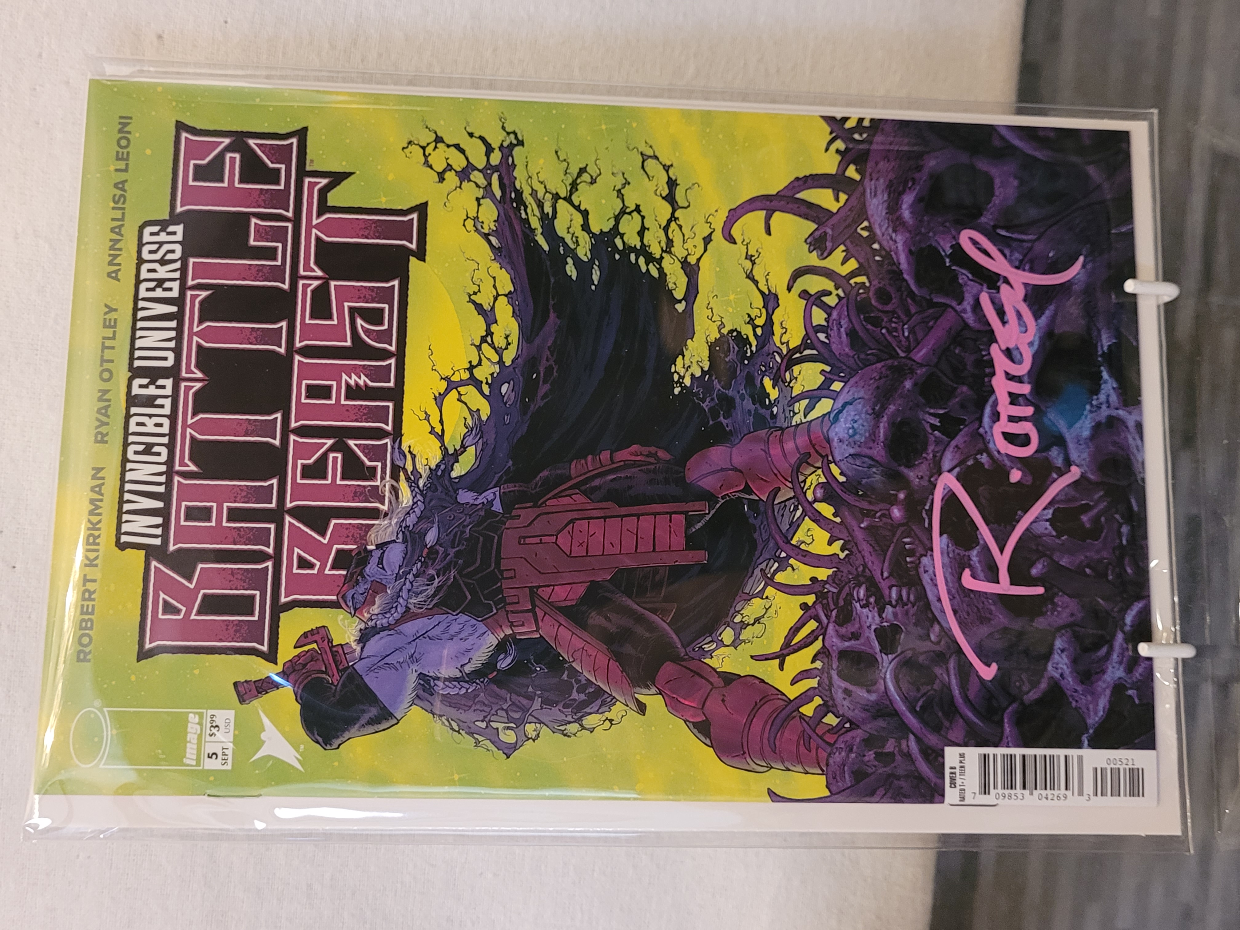 invincible universe battle beast #5 trade signed ryan ottley w/coa